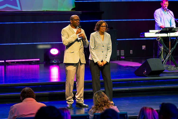 Earl-and-Gloria-Thomas